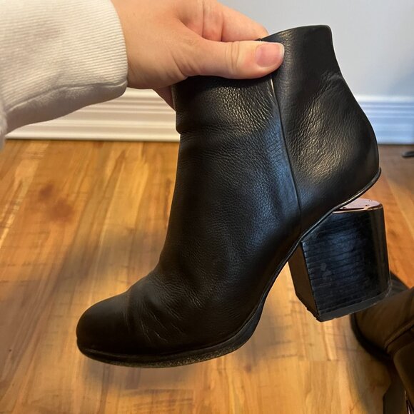 Alexander Wang Gabi Rose Gold Heel Cut Out Chunky Heel Zip Leather Ankle Boots - Picture 9 of 14